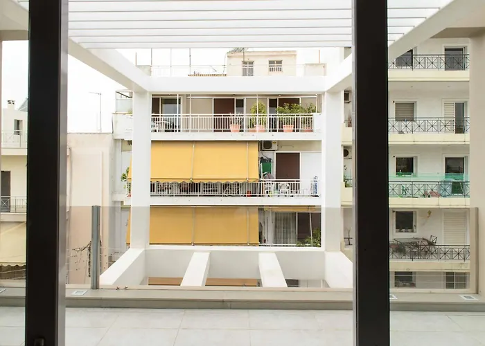 Bright Loft With Terrance - Next To Metro Kerameikos